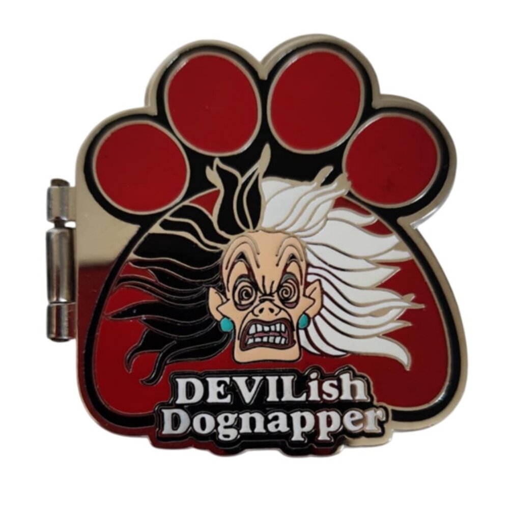Disney Collectible/Trading Pin "Cruella D'Vil" Opens to reveal another image.